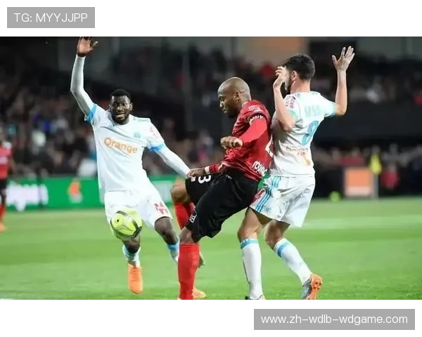 足球比赛中的进攻与防守平衡技巧